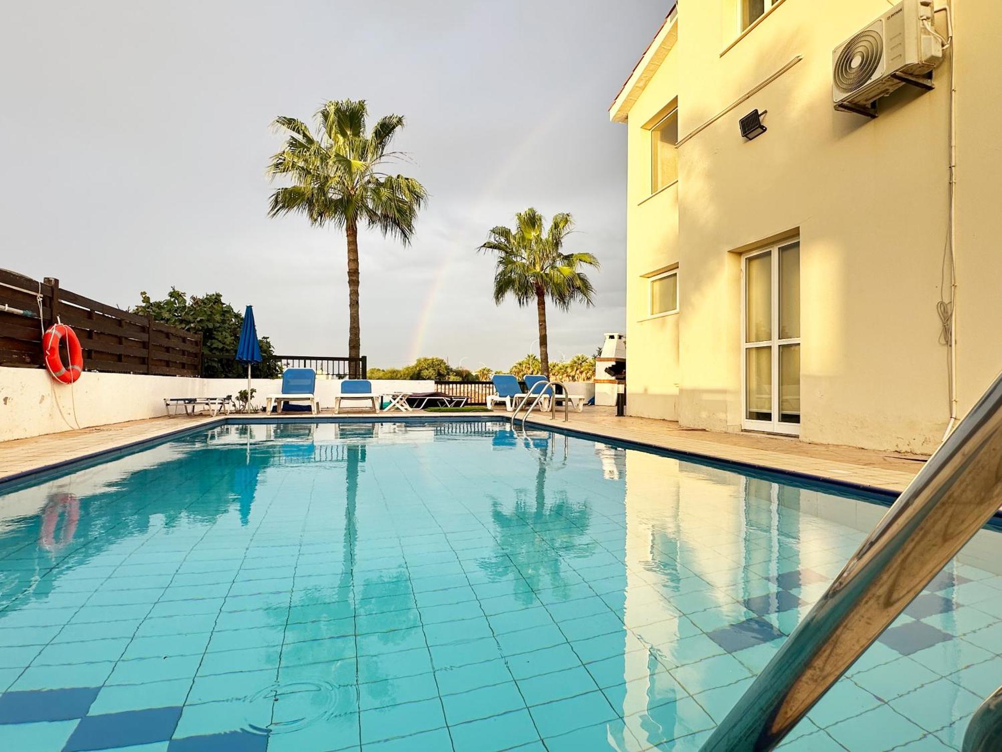 Sunset Pearl Holiday Villa Ayia Napa Bagian luar foto
